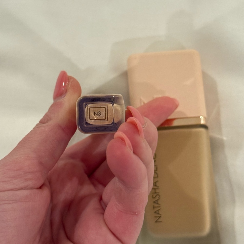 Natasha Denona Foundation and Concealer - Picture 4 of 4